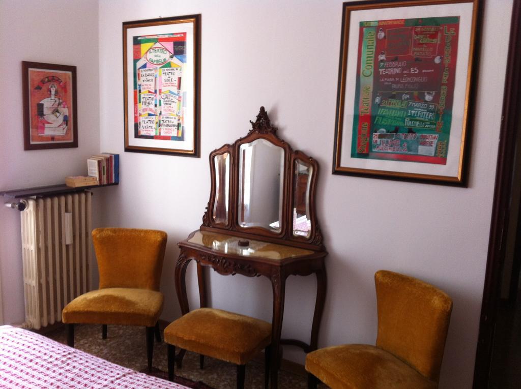 La Casa Creativa Bed and Breakfast Lomnago Habitación foto