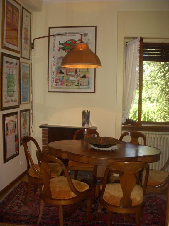 La Casa Creativa Bed and Breakfast Lomnago Habitación foto